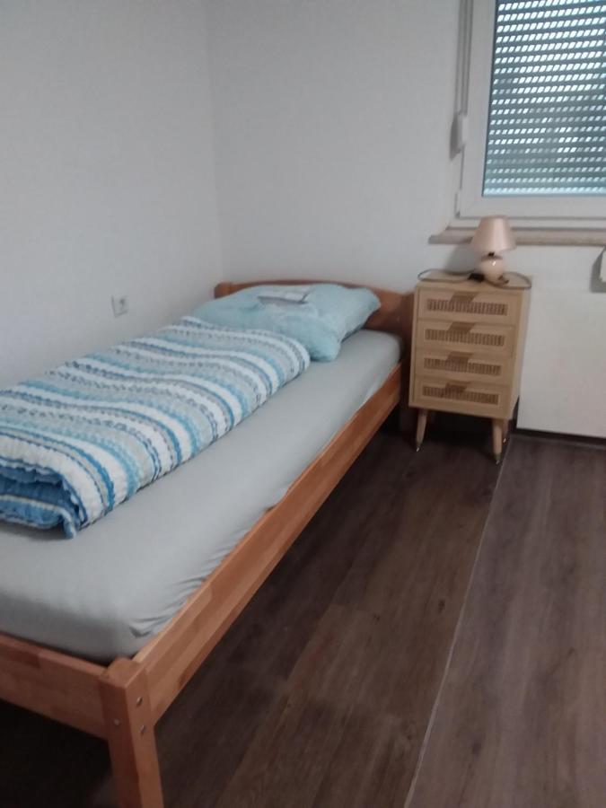 Nguyen Le 3 Schlafzimmer, 7 Bette,Dusche, 2 Wc , Kueche Ab 2 Uebernachtungen Neukirch  Eksteriør billede