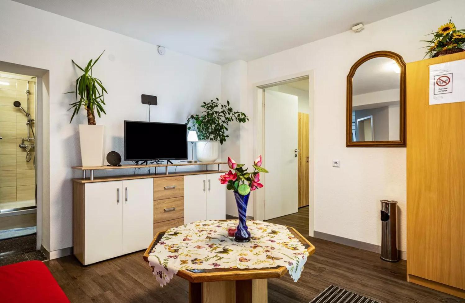 Nguyen Le 3 Schlafzimmer, 7 Bette,Dusche, 2 Wc , Kueche Ab 2 Uebernachtungen Neukirch  Eksteriør billede